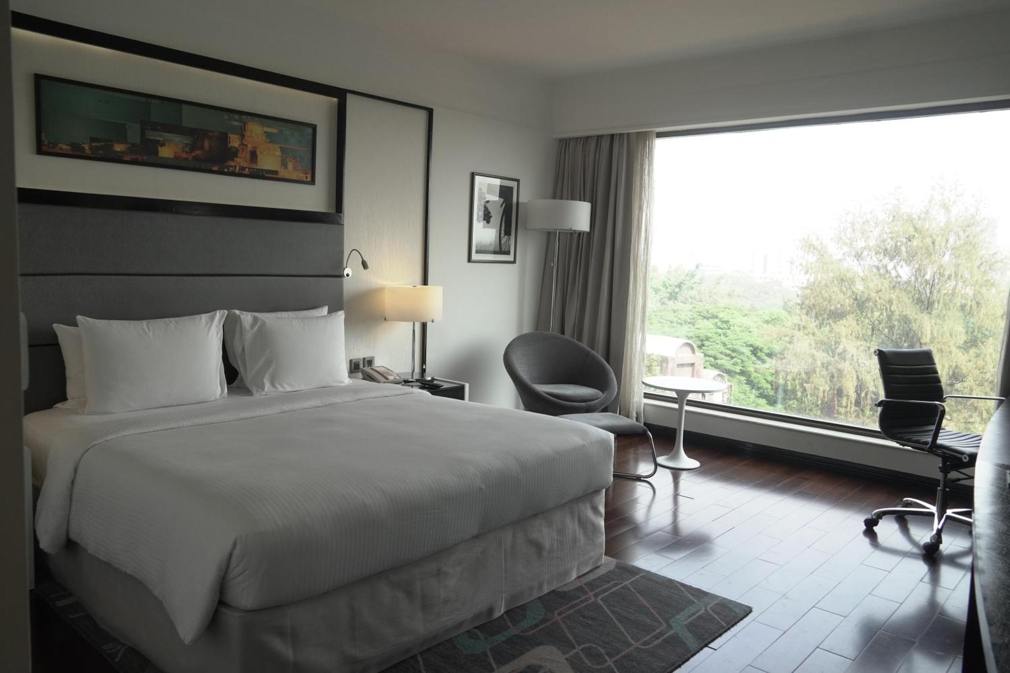 Crowne Plaza Pune City Centre By Ihg מראה חיצוני תמונה