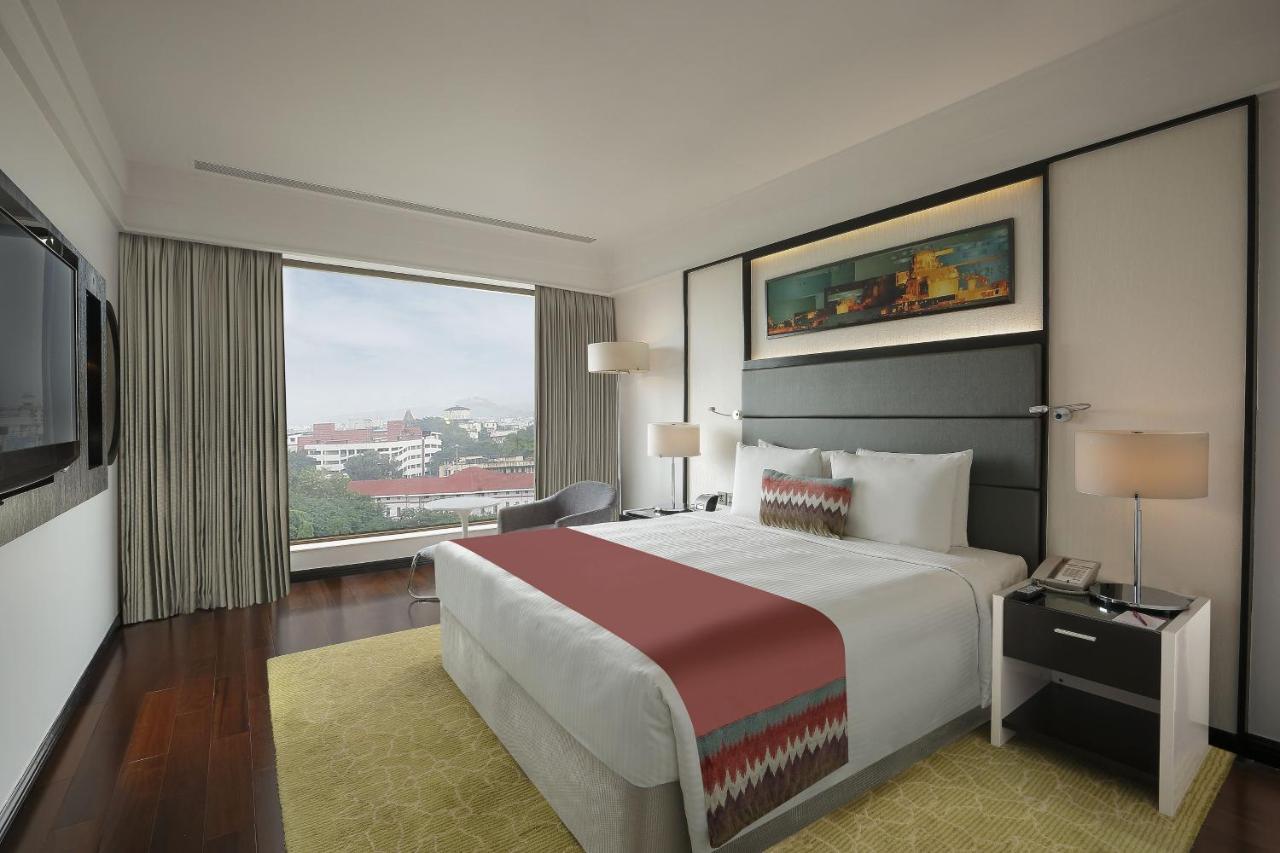 Crowne Plaza Pune City Centre By Ihg מראה חיצוני תמונה