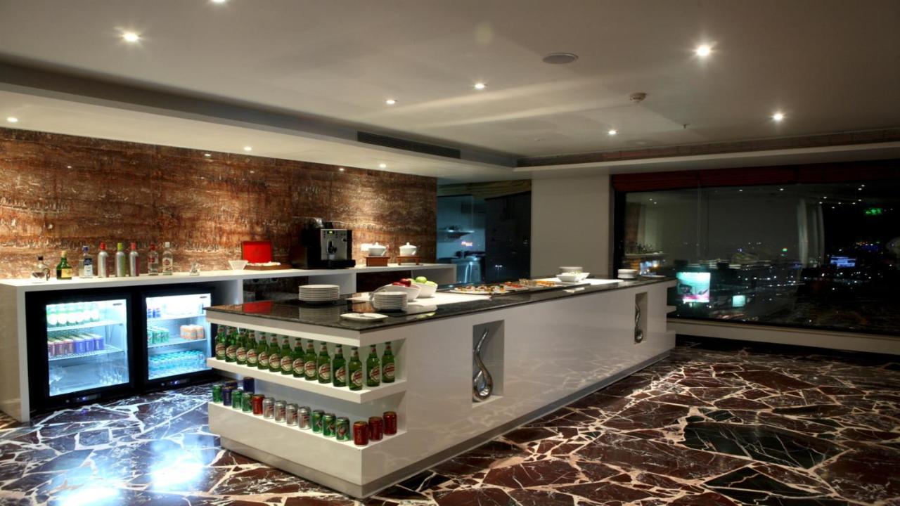 Crowne Plaza Pune City Centre By Ihg מראה חיצוני תמונה