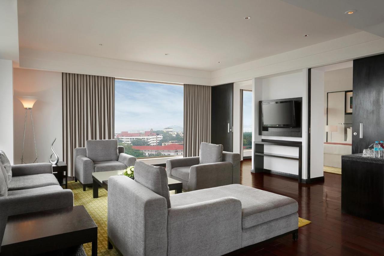 Crowne Plaza Pune City Centre By Ihg מראה חיצוני תמונה